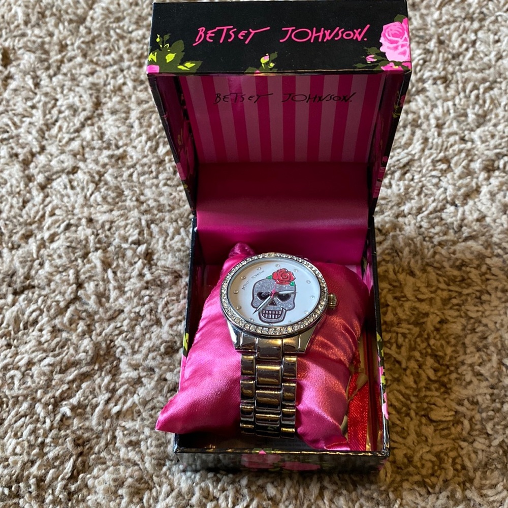 Betsey Johnson sugar skull watch in silver